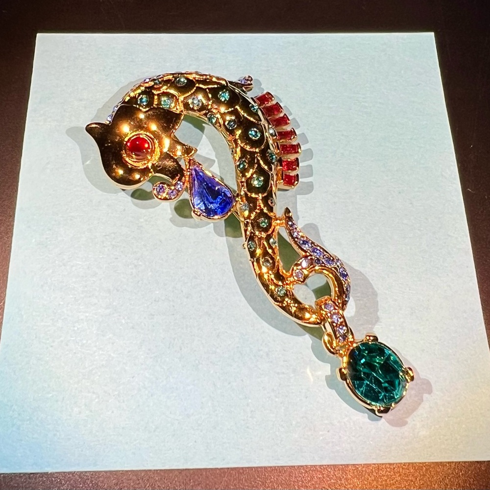 Trifari 1996 Seahorse Brooch (replica designed by A. Philippe) w/ Rhinestones).